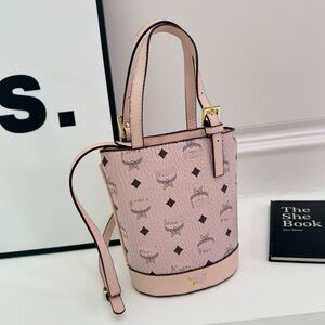 ❗️SALE❗️New pink fashion crossbody/handbag
